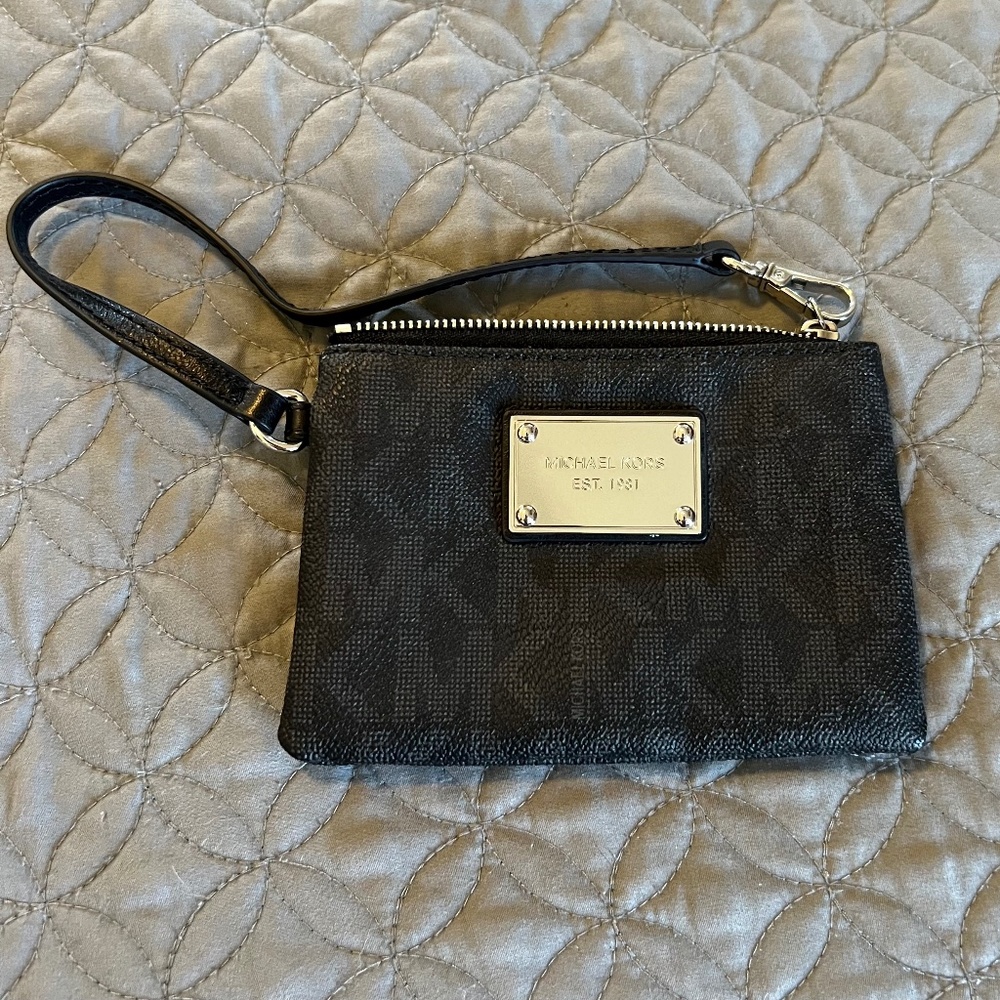 Michael Kors Wristlet